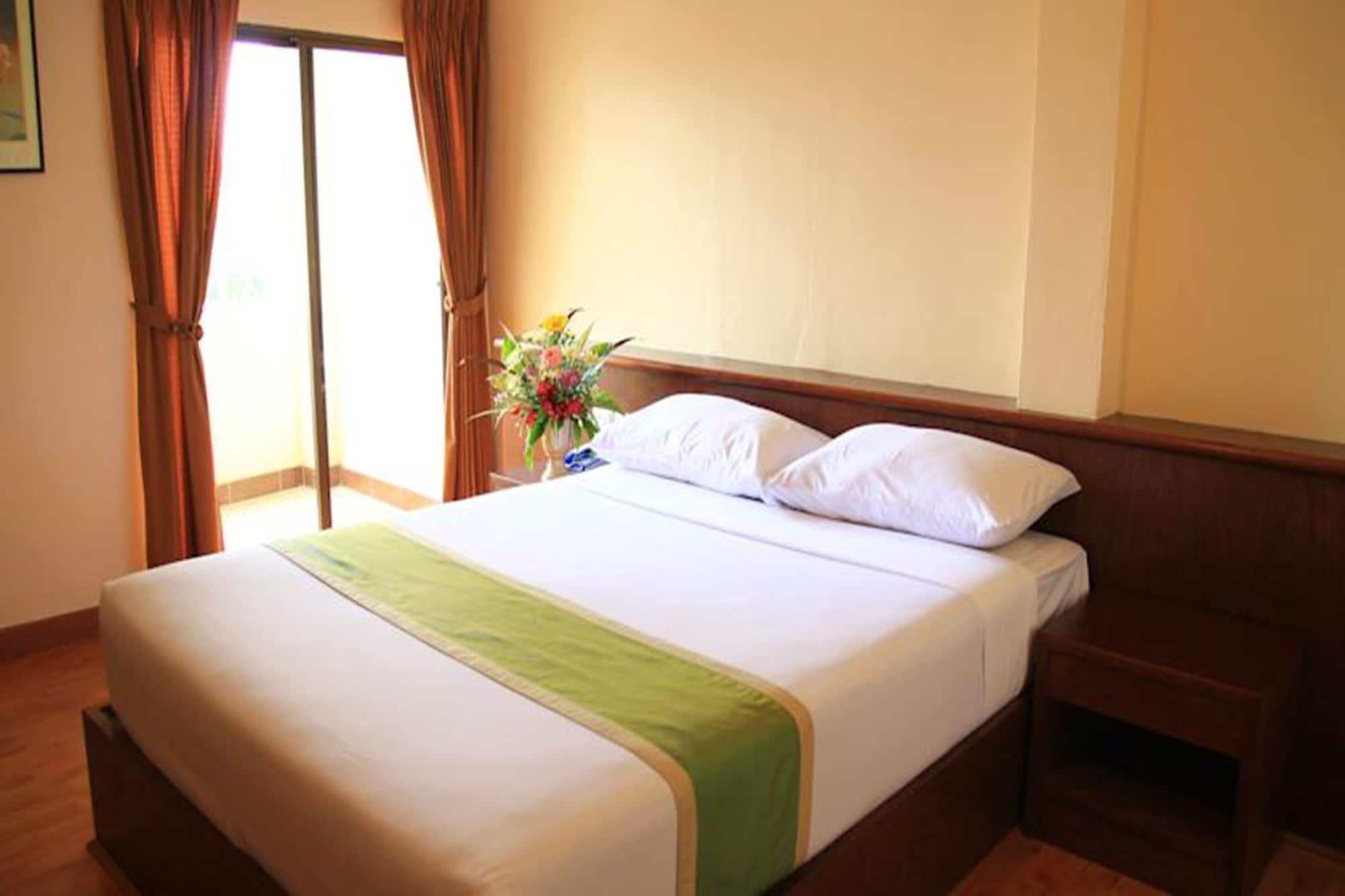 Rayong President Hotel Exterior photo